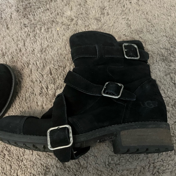 UGG Australia Women's Finney Black Suede Boot size 8.5 - Picture 3 of 6